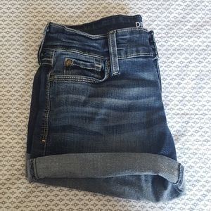 Levi's Denizen Shorts, size 2/26